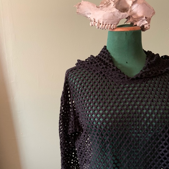 Hot Topic black mesh crop hoodie - Picture 2 of 4